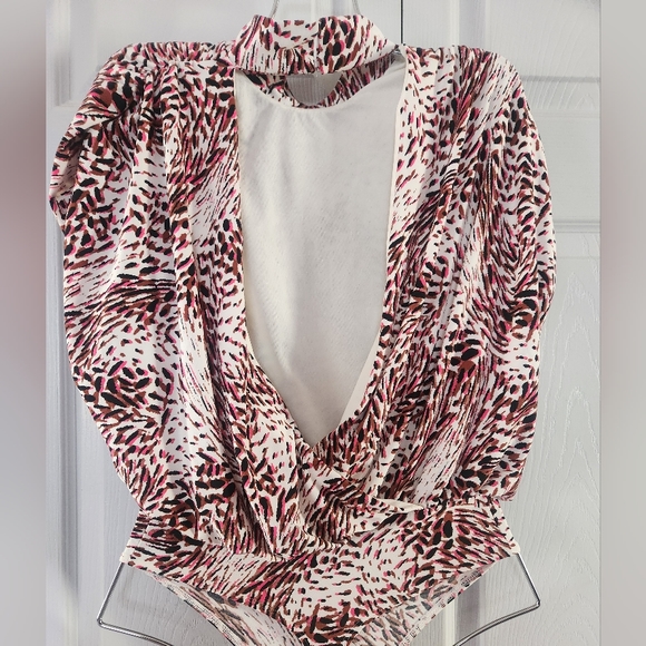 EXPRESS Pink Leopard Print Draped Bodysuit - Picture 6 of 7